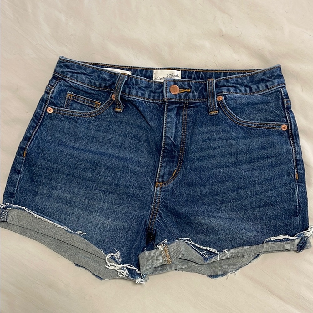 Universal Threads Vintage Midi Denim Shorts